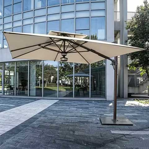 Cantilever umbrella available for OEM customization